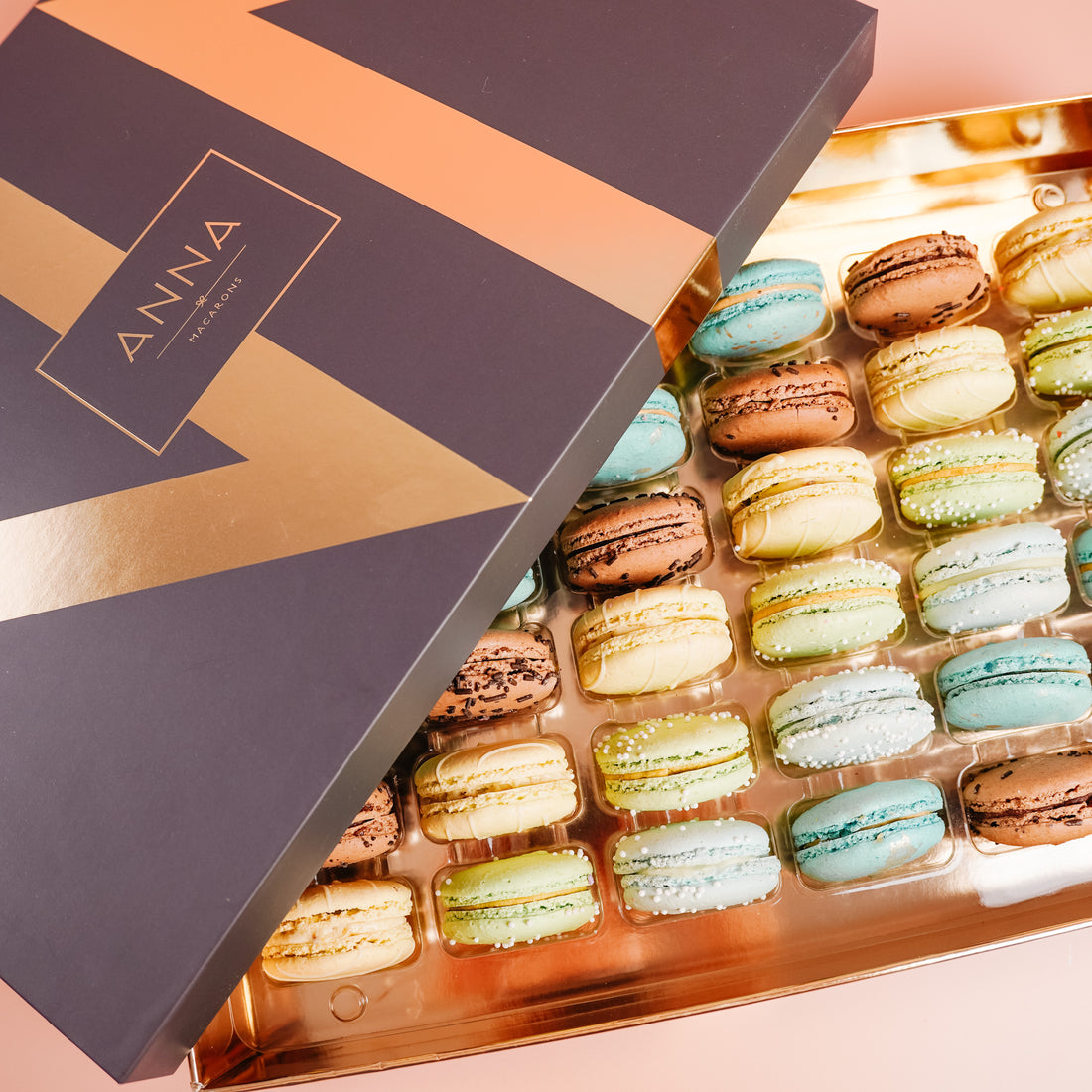 36-piece Comfort Macaron Gift Box