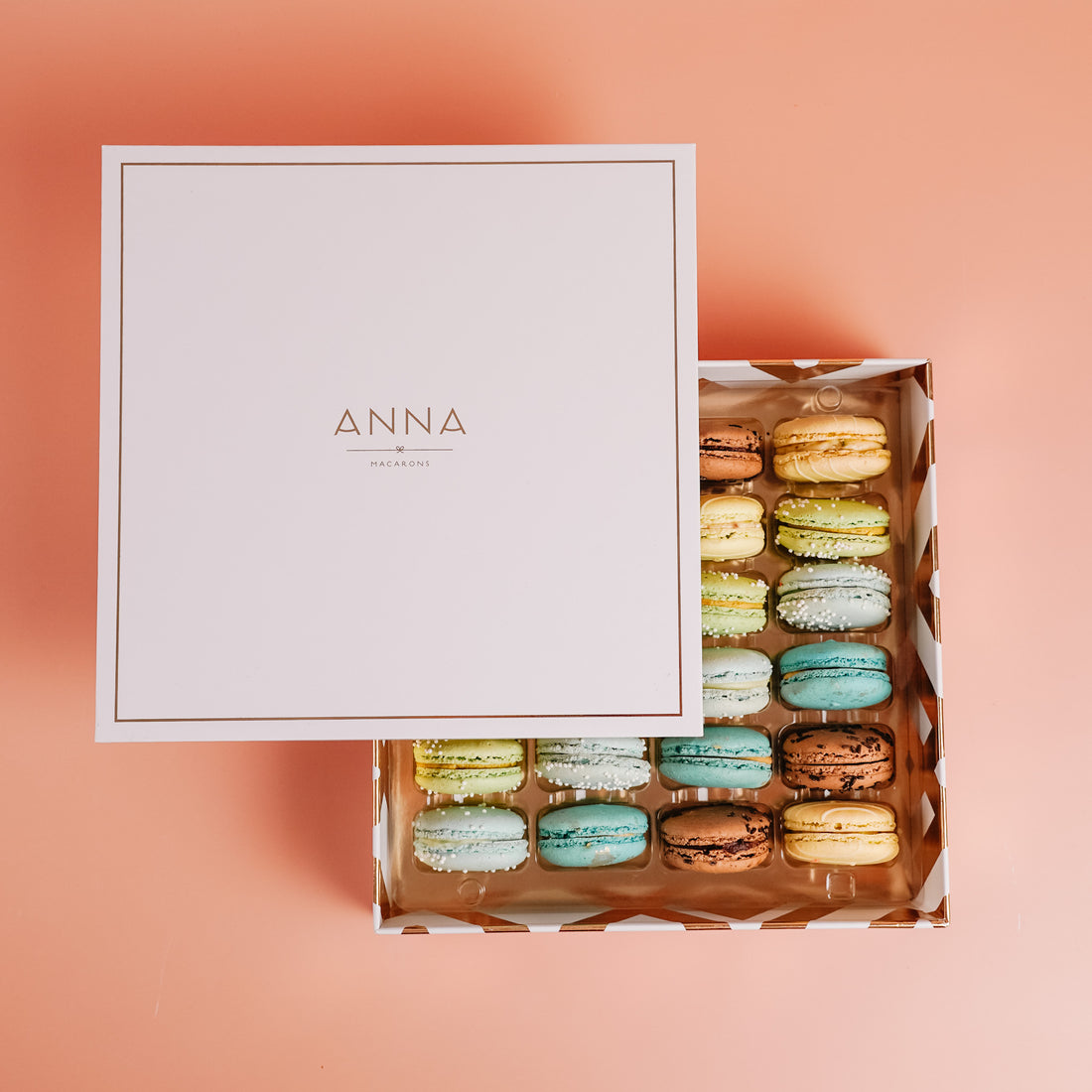 24-piece Comfort Macaron Gift Box
