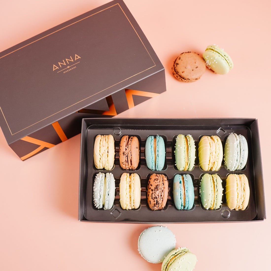 12-piece Comfort Macaron Box