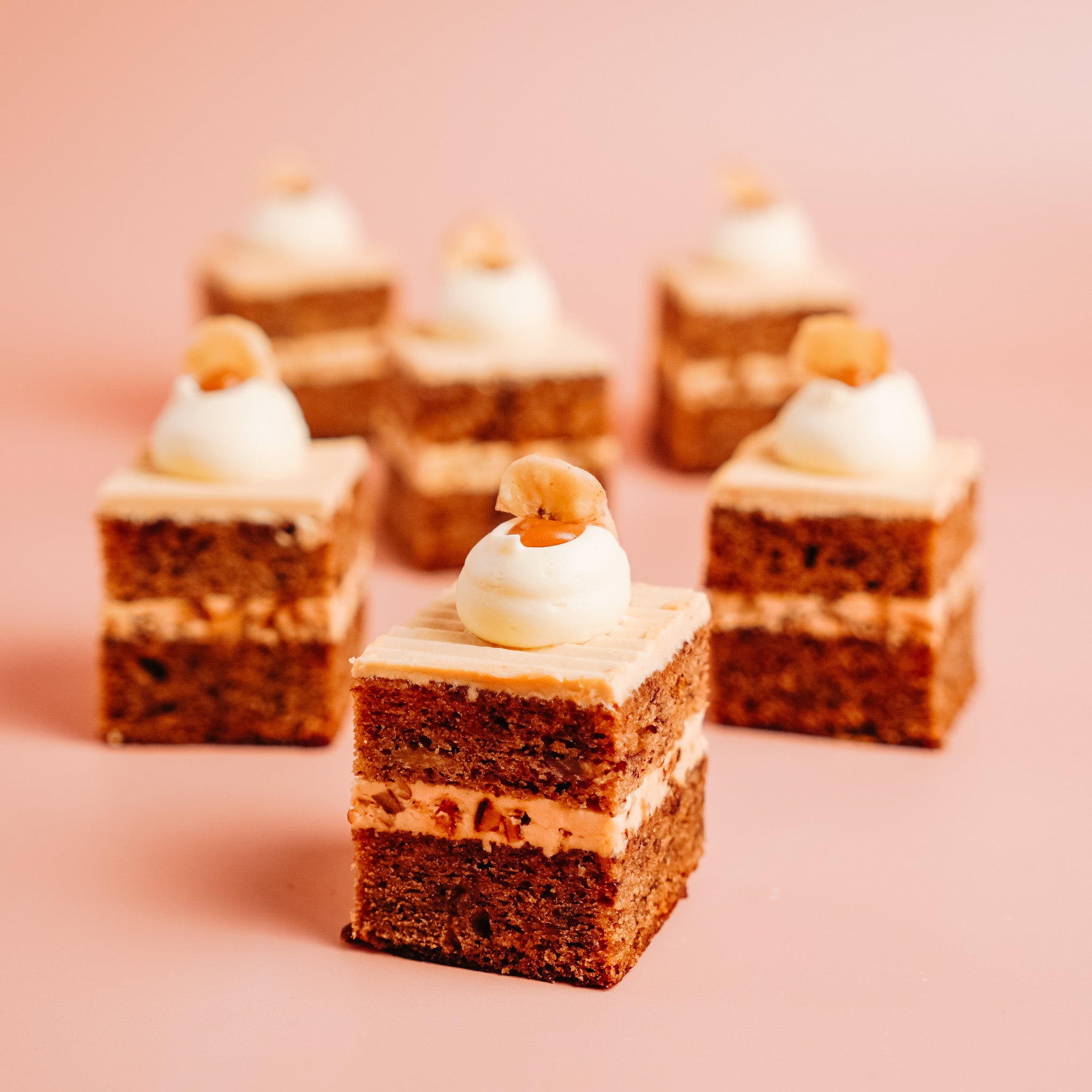 Banana &amp; Caramel Pecan Cubicakes