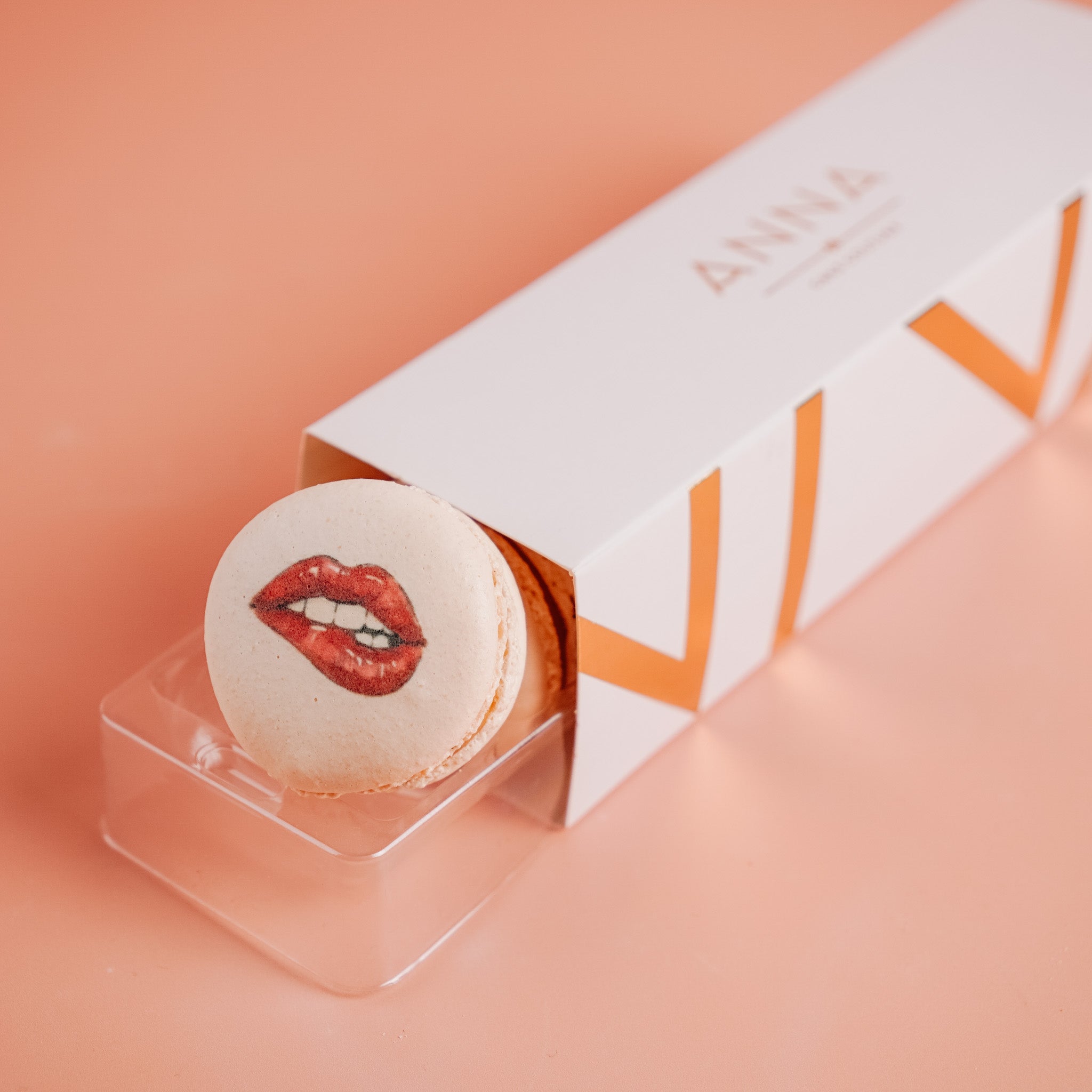 6-piece After Dark Macaron Box